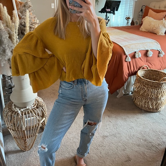 Gianni Bini mustard balloon sleeve sweater - Picture 3 of 5